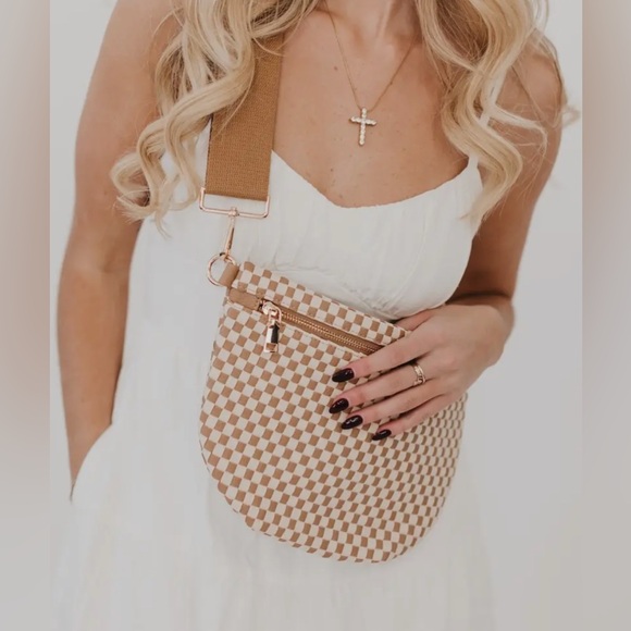 NEW Checkered Woven Bum Bag-Tan - Picture 3 of 5